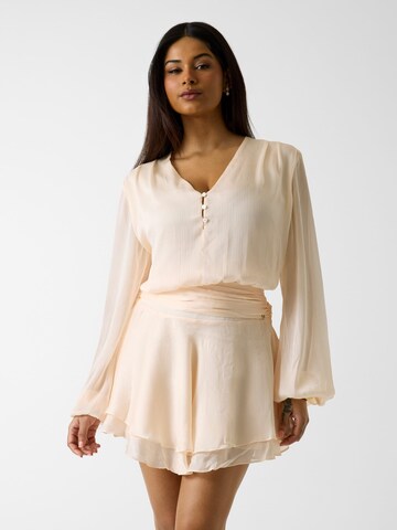 GUESS Kleid in Beige: Vorderseite