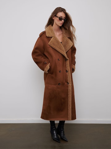 RÆRE by Lorena Rae Winter Coat 'Grace' in Brown