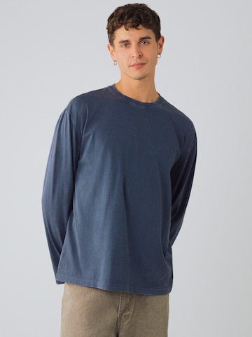 Honest Basics Shirt in Blauw: voorkant