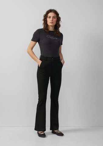 QS Boot cut Chino trousers in Black: front