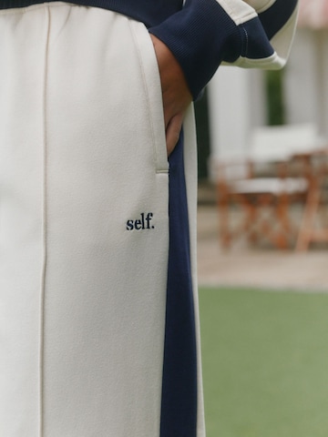 self. Regular Hose in Blau