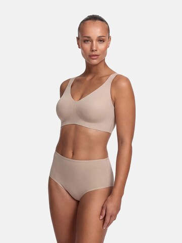 Slip 'Hight-Waist Tanga' cfab (formerly creamy fabrics) en beige : devant