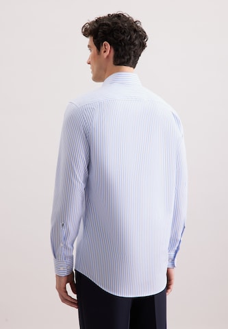 Coupe regular Chemise business 'Schwarze Rose' SEIDENSTICKER en bleu