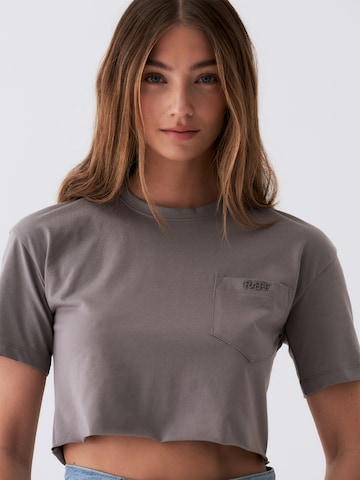 RÆRE by Lorena Rae T-Shirt 'Hale' in Grau: predná strana