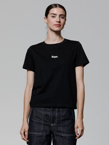 Watapparel Shirt ' Nope ' in Black: front