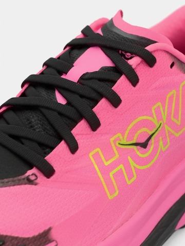HOKA Buty do biegania 'Mafate 5' w kolorze różowy