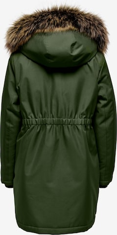 Only Maternity Parka 'Iris' in Grün