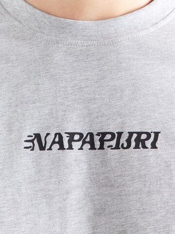 NAPAPIJRI Μπλουζάκι 'S-FLINT' σε γκρι
