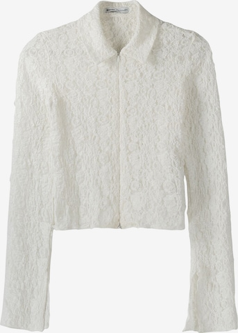 Bershka Blouse in White: front