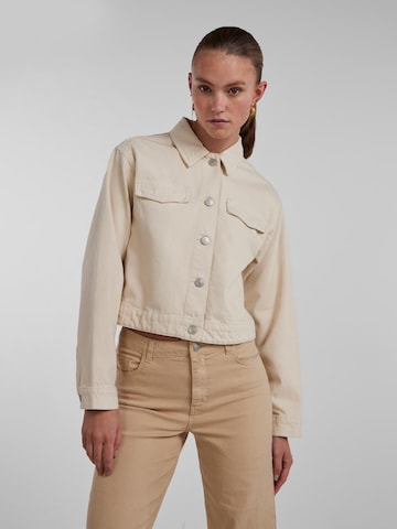 PIECES Between-Season Jacket 'Tessie' in White: front