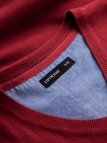 Pullover di Ombre in rosso