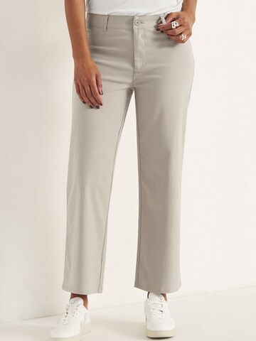 Cellbes of Sweden Regular Trousers in Beige: front