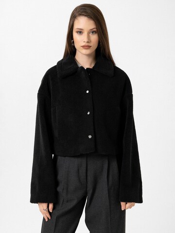 Veste mi-saison 'Evelyn' Antioch en noir : devant