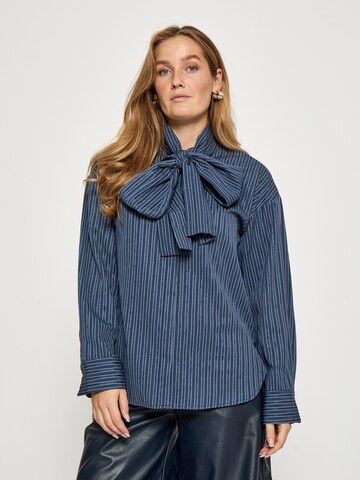 minus Koszulka 'Vigga' w kolorze niebieski: przód