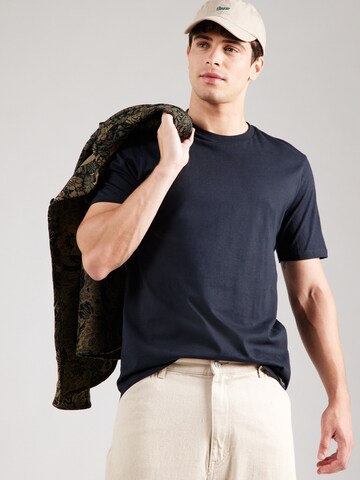 Lyle & Scott Футболка 'Clamp' в Синий: спереди