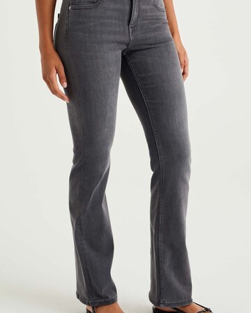 Bootcut Jeans di WE Fashion in grigio: frontale
