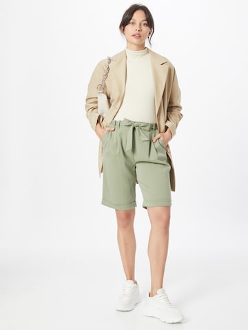 ESPRIT Regular Pleat-front trousers in Green