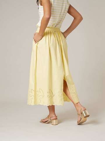 Jupe 'INATA' Deeluxe en jaune