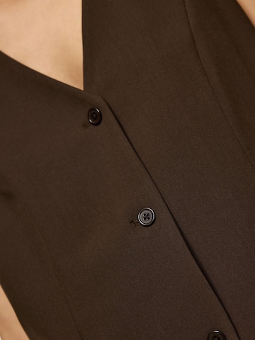 Gilet de costume 'PCBosella' PIECES en marron