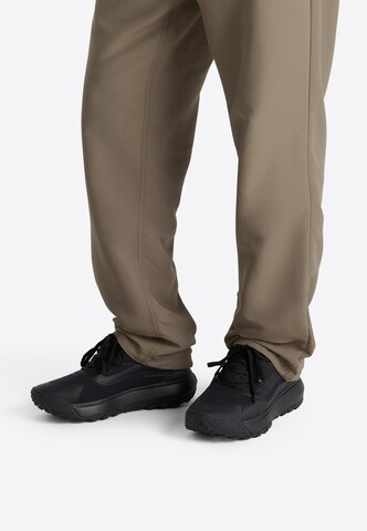 VANS Sneakers laag 'MTE Crosspath' in Zwart: voorkant