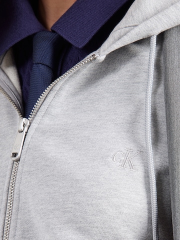 Calvin Klein Jeans Bluza rozpinana w kolorze szary