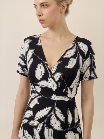 APART Kleid in Schwarz
