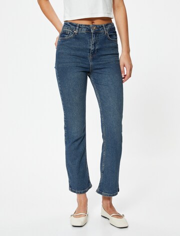 Koton Regular Jeans in Blue: front