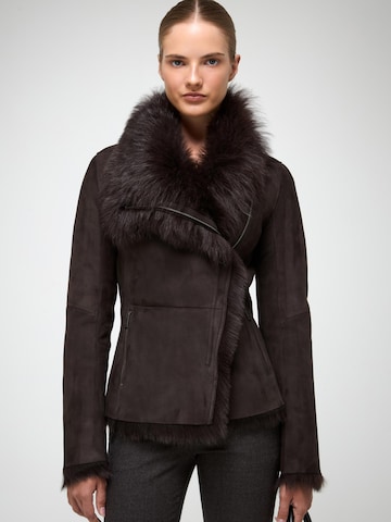 V S P Winter jacket 'Adila' in Brown: front