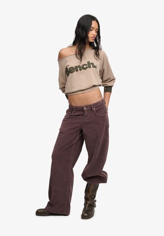Sweat-shirt 'Bench X Superdry & Co' BENCH en vert