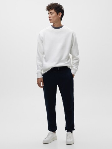 Pull&Bear Tapered Trousers in Blue: front