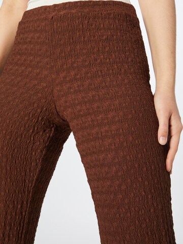 Bootcut Pantalon Monki en marron