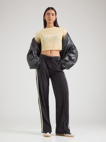ADIDAS ORIGINALS Loosefit Kalhoty 'Firebird' – černá