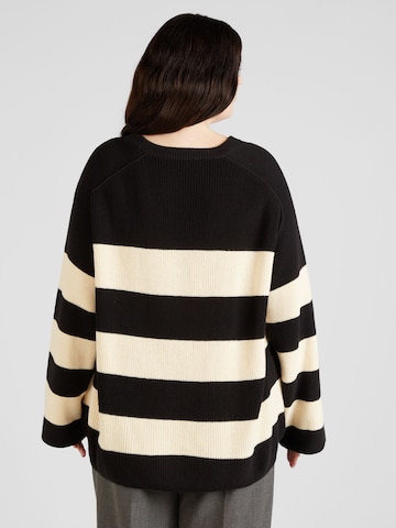 Tommy Hilfiger Curve Sweater in Black