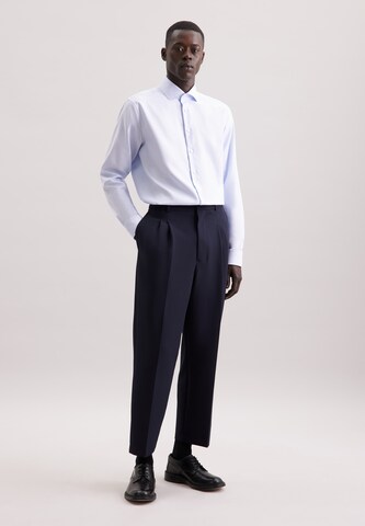 Coupe regular Chemise business 'Schwarze Rose' SEIDENSTICKER en bleu