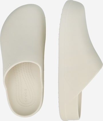 Clogs 'Dylan' di Crocs in beige