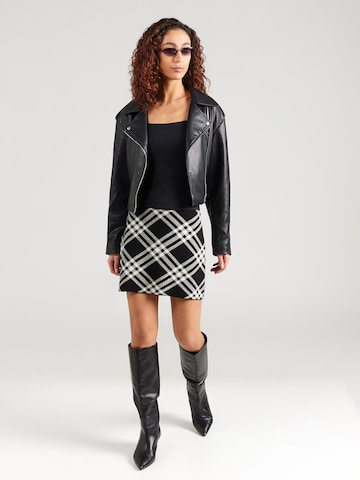 HOLLISTER Футболка в Черный