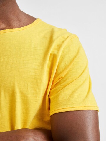 T-Shirt 'SLHMORGAN' SELECTED HOMME en jaune