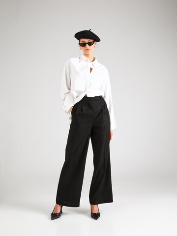 Wide leg Pantaloni con pieghe di Dorothy Perkins in nero