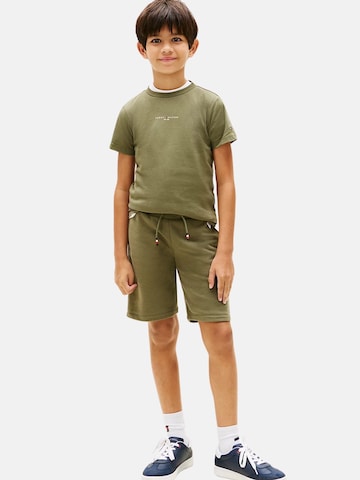 Tommy Hilfiger Kids Setti 'Essential' värissä vihreä: etupuoli