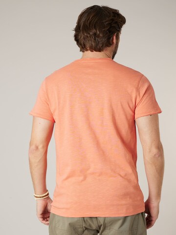T-Shirt 'AVENTURA' Deeluxe en orange