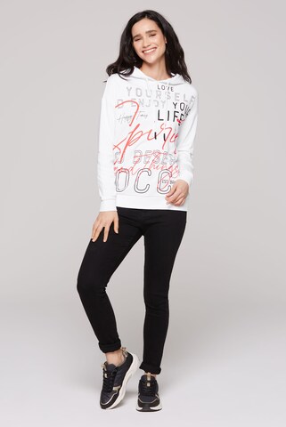 Soccx Kapuzensweatshirt mit XL-Wording in Weiß