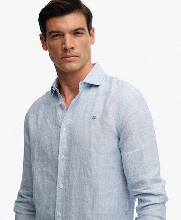 Coupe regular Chemise Superdry & Co en bleu