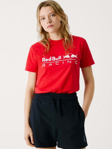 Maglietta 'Red Bull Racing x Pepe Jeans' di Red Bull Racing x Pepe Jeans in rosso: frontale