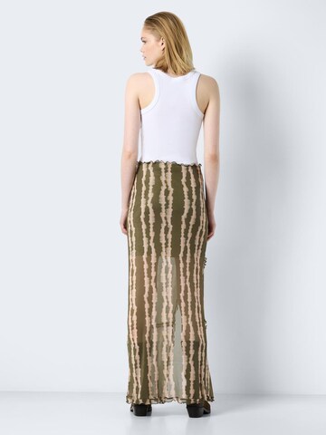 Noisy may Skirt 'EMMY' in Green
