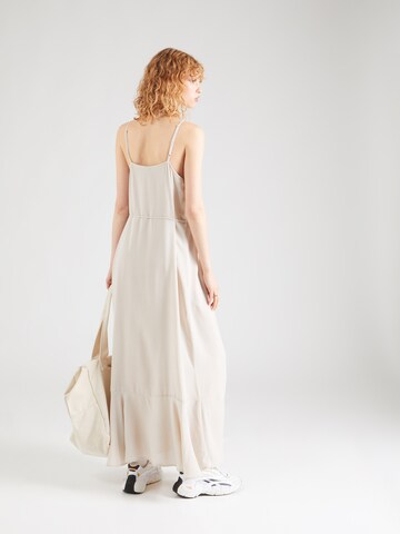 Abito 'PCNYA' di PIECES in beige