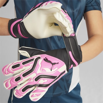 PUMA Sporthandschoenen 'Ultra Match Protect' in Roze: voorkant