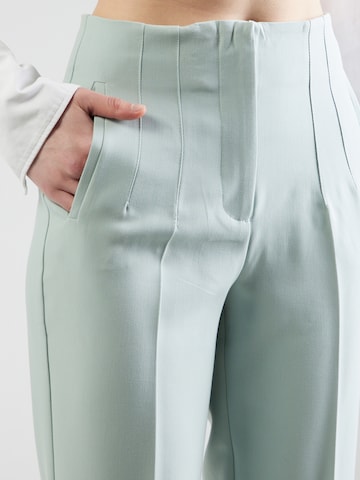 regular Pantaloni con piega frontale 'ONLRaven' di ONLY in verde