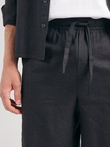 Regular Pantalon TRAPP en noir