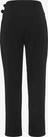 Tapered Pantaloni con piega frontale di LASCANA in nero