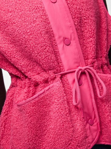 Gilet 'KATTY' di PIECES in rosa